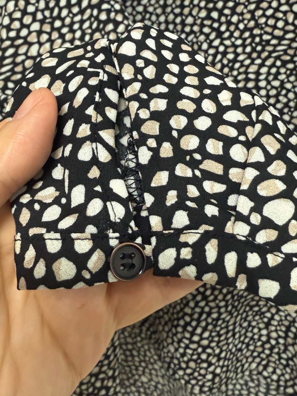 Pleione Patterned Split-Neck Blouse - Picture 4 of 6